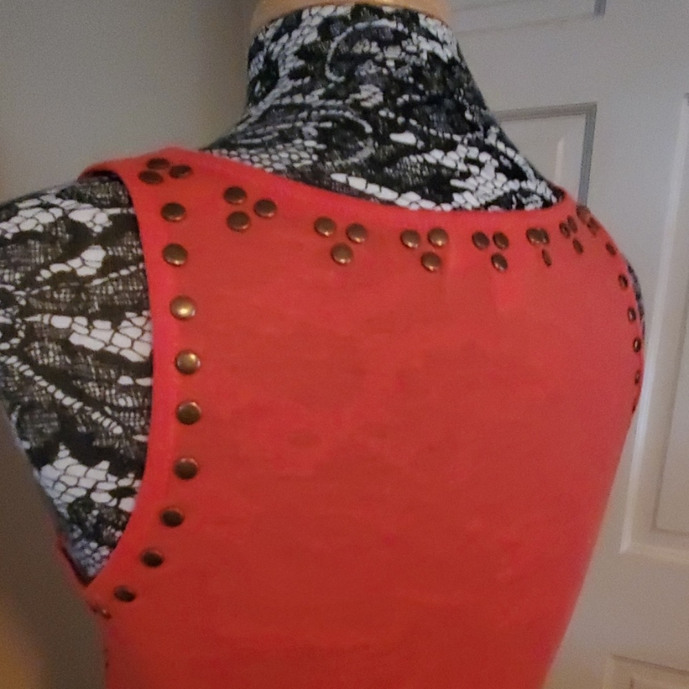 Staring At Stars coral colored tank, size XS - Picture 5 of 6